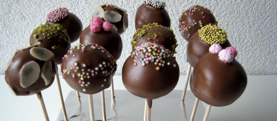 EveryDay's Kitchen - Cakepops (Kuchen am Stiel nach amerikanischer Art)
